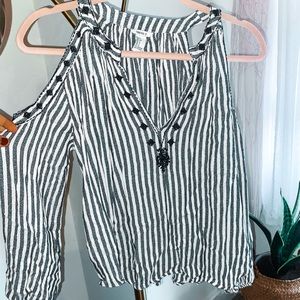 V-neck cut-out shoulder blouse